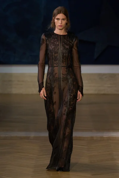 Look 64